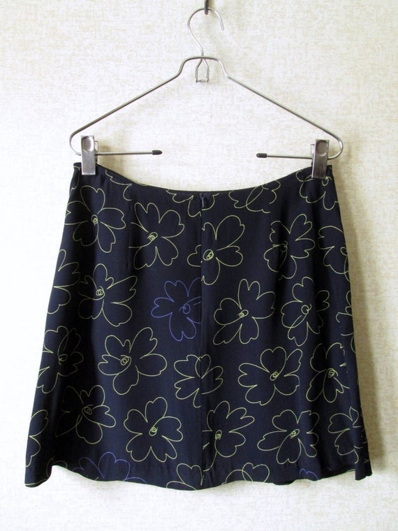 short skirt with pockets, navy blue floral short … - image 7