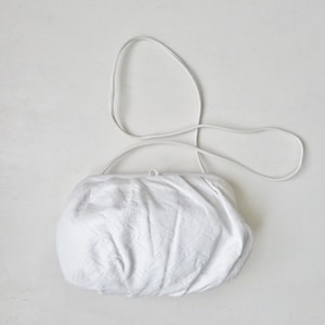 crossbody bag white embossed leather, long strap purse, vintage 80s Etra