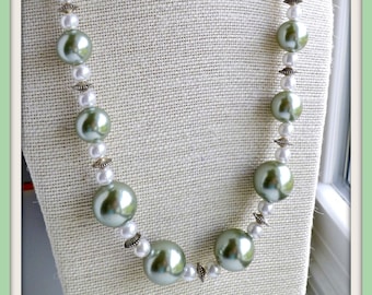 Graduated size green & white pearl necklace with silver accents, statement necklace, gift for her, gift for Mom, birthday/anniversary gift