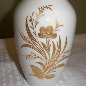Hutschenreuther Floral White Gold Vase Germany RARE