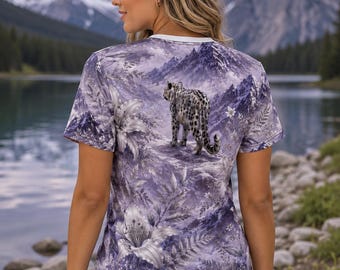 Snow Leopard Mountain Peaks blommig t-shirt - Lyxig silver- och grå bärbar konstt-shirt - Matchar Snow Leopard leggings och BH