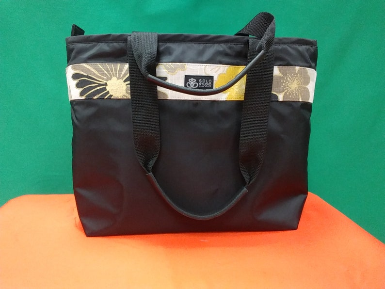 nylon tote bags with zipper closure