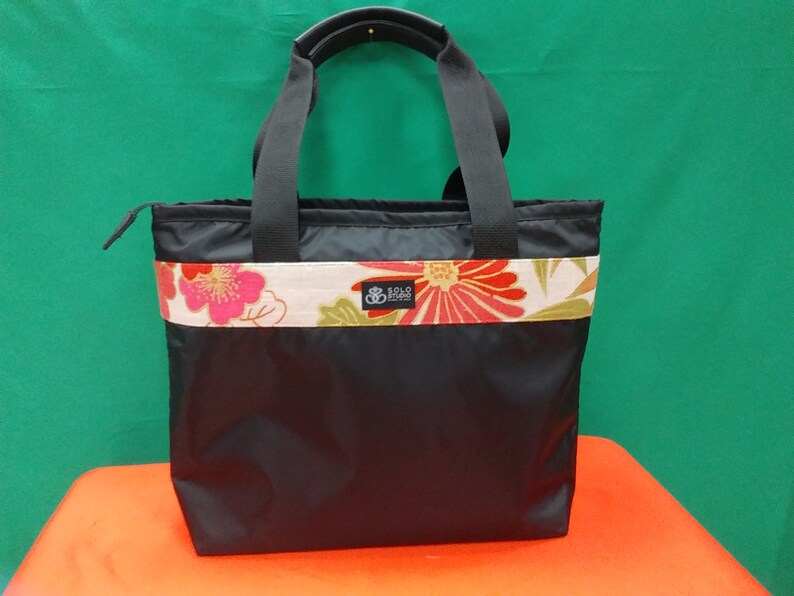 nylon tote bags with zipper closure