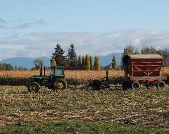John Deere Photo, John Deere Tractor in the field, Farm decor, Barn art, Farm kitchen art,  Farmer decor