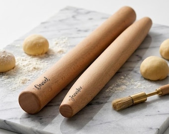 Personlig träkavel, minimalistisk bagargåva i massivt bokträ, anpassad köksutrustning