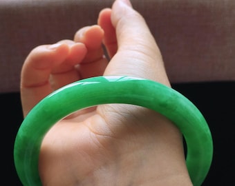 59.6 mm Klasse A burmesischer Jadeit Armreif, natürliches grünes rundes Jade-Armband, klassischer Juwelier-Yuan Tiao aus feiner Jade