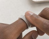 Ribbed Tactile Fidget Ring Unisex — photo 2