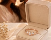 Triangle Moissanite Fidget Ring — photo 3