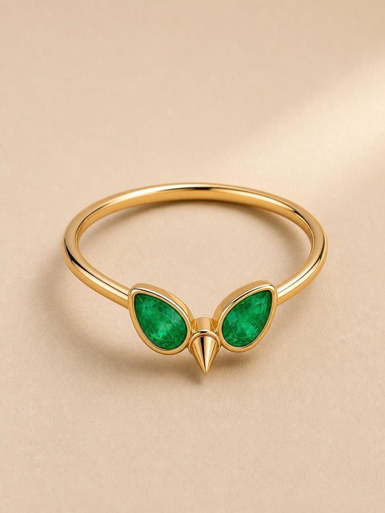 Emerald Spiky Fidget Ring for Women