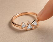 Triangle Moissanite Fidget Ring — photo 4