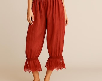 Kanten bloeiers | Cottagecore loungewearbroek met ruchezoom | Elastische taillepantalon, nachtkleding | Zachte vrouwelijke pyjama