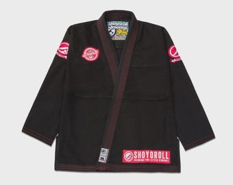 Kimono da jiu-jitsu Shoyoroll Carmine Competitor nero con borsa, ideale per grappling.