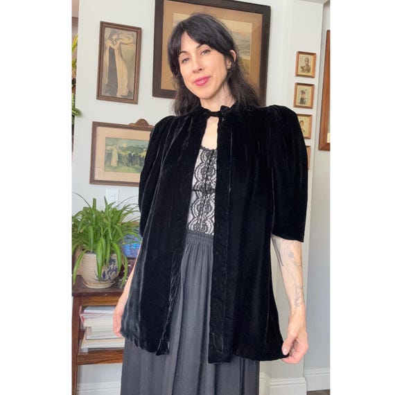 Vintage 30s 40s Black Silk Velvet Evening Jacket … - image 1