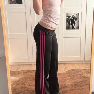 Zeldzame vintage Adidas 3 strepen sportieve yoga laag getailleerde uitlopende broek