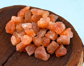 25 sztuk naturalnego, słonecznego brokatu, luźnych kamieni szlachetnych, szorstkich