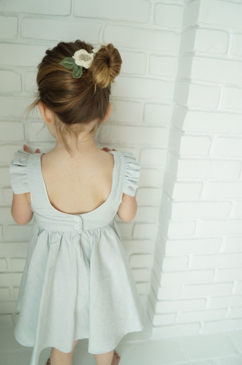 Scoop Flutter Sleeves Knee-Length Bodycon Dress Dusty Sage