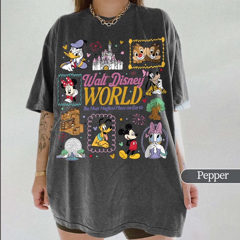 Vintage Micky Disneyworld Komfort Farben Shirt, Retro Micky und Freunde Shirts, Walt Disneyworld T-Shirt, Disney 2026 Reise Disney Urlaub T-Shirt Bild 9