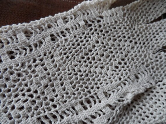 Gloves, Cream, Crochet 1960s - image 3