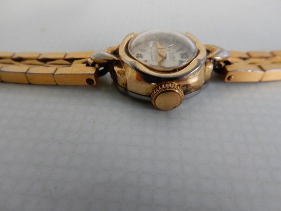 Vintage regent 2025 ladies watch