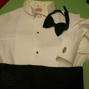 Cummerbund,  Black, Genuine vintage. 1 only left.
