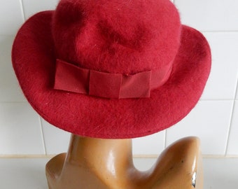 Hat: maroon, Genuine Vintage
