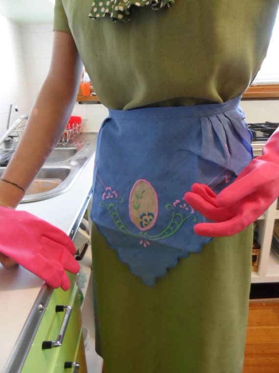 Apron 1940s blue cotton embroidered.