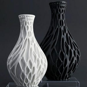 3D Printed Voronoi Vase – Organic Lattice Sculpture for Dried Flowers
