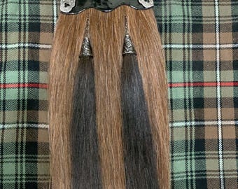 Kilt Sporran da uomo in crine di cavallo marrone scozzese / 2 nappe nere con catena e cinturino