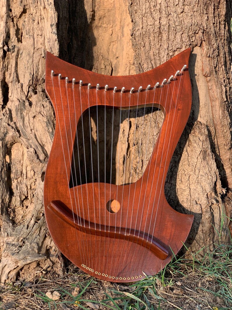 18-strängad lyraharpa i rosenträ - Handgjord keltisk lyraharpa för nybörjare och proffs med stämnyckelväska och strängset bild 7