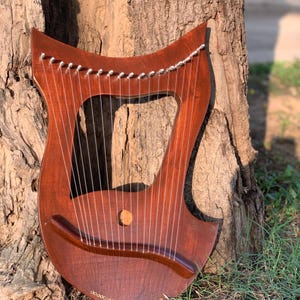 18-strängad lyraharpa i rosenträ - Handgjord keltisk lyraharpa för nybörjare och proffs med stämnyckelväska och strängset bild 2
