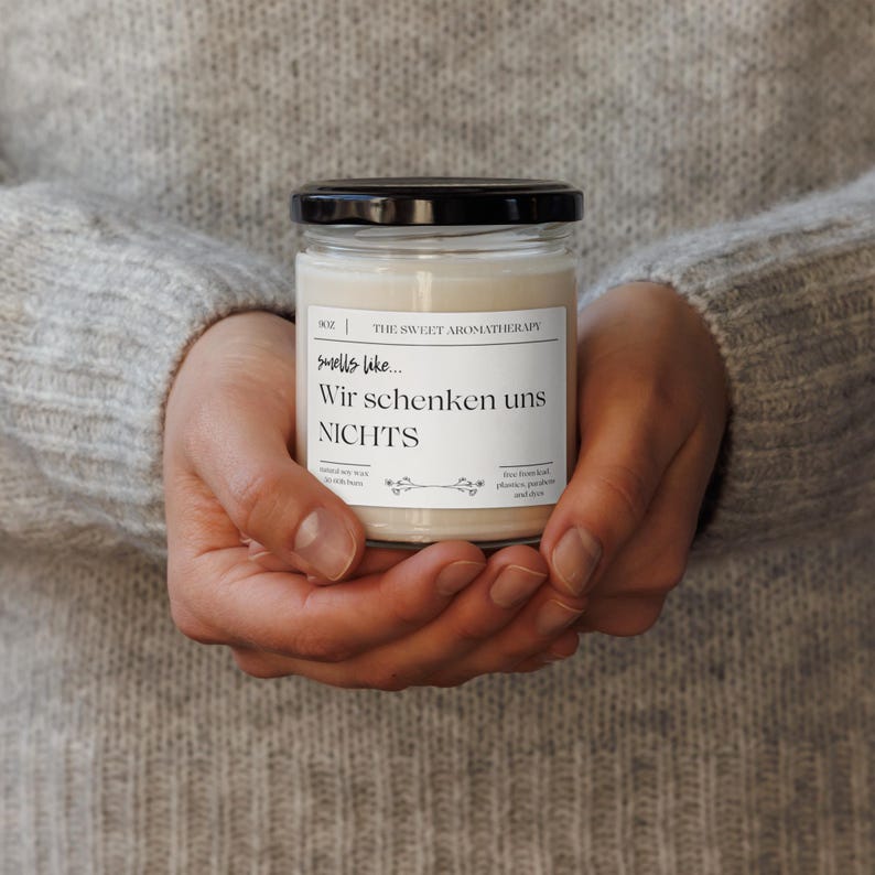smells like NIchts gift soya candle