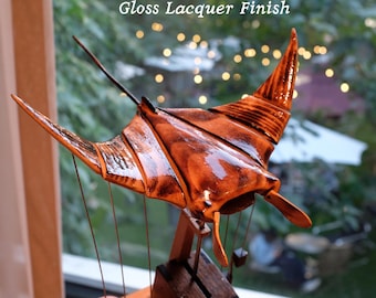 Handgemaakte houten elektrische Manta Ray Ornament, handgemaakte houten automaat met realistische zwemhoudingen, realistische mechanische oceanische decoratie