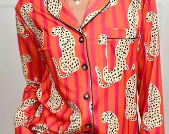 Conjunto de pijama de satén con estampado de guepardo - Pijama de manga corta con tacto de seda negra - Conjunto de descanso para mujer - Pijama de guepardo