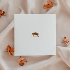 Abeja melífera. Impresión de una pintura original en miniatura de acuarela.
