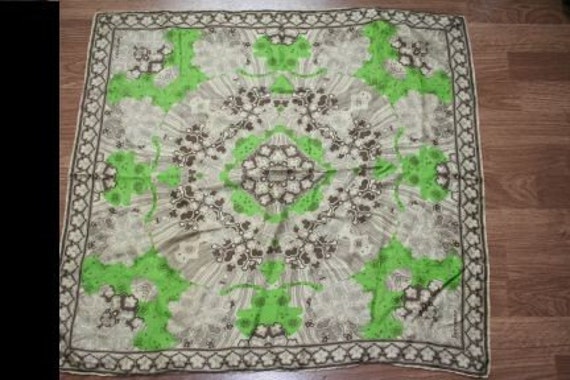 Vintage signed Jacmar headscarf (10)