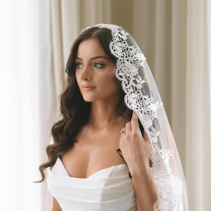 ivory dress with white veil Fingertip Short Wedding Veil Bridal Single Layer White, Ivory or Diamond  Abusymother Veil Etsy Veil