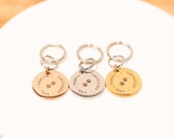 Personalized stainless steel dog tag, 2 cm round, gold, silver or rose gold colored – engraving with name & motif