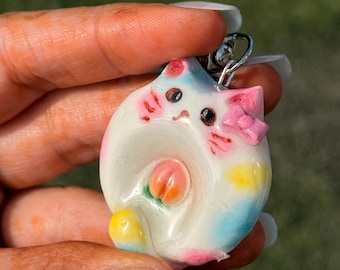 Piedra antiestrés con forma de gato y llavero, dije de arcilla con forma de arcoíris en tonos pastel para bolso, accesorio kawaii.