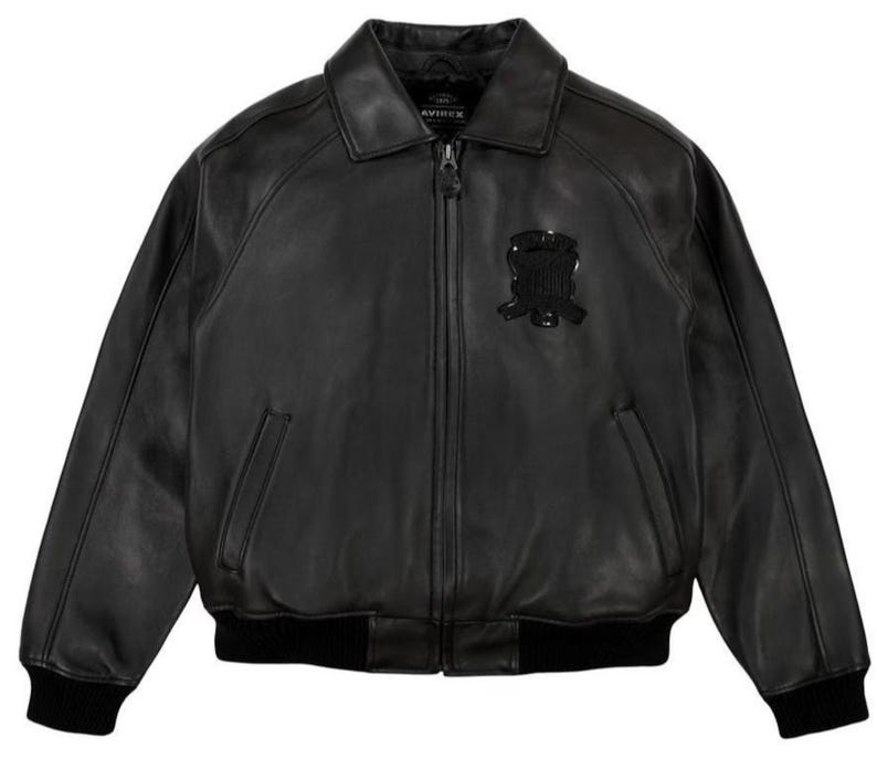 Puede incluir: Un juego de tres tazas de cer&aacute;mica con acabado mate moteado. Las tazas son de color crema, gris claro y gris oscuro. Cada taza tiene un dise&ntilde;o simple y minimalista.