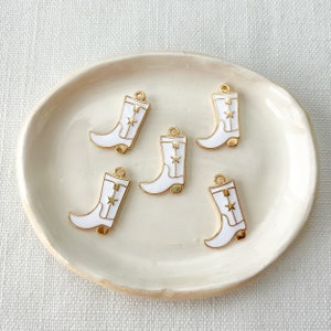 Enamel White Cowboy Boots Charm Gold Tone, Enamel Jewelry, Gift for Her, Country Style, Cowgirl Accessory, White Pendant 16x23mm 1 piece image 3