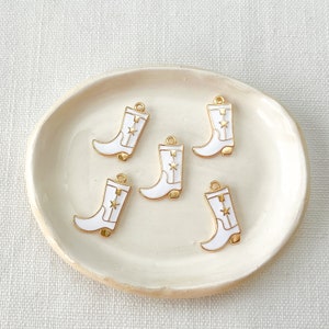 Enamel White Cowboy Boots Charm Gold Tone, Enamel Jewelry, Gift for Her, Country Style, Cowgirl Accessory, White Pendant 16x23mm 1 piece image 1
