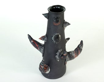 flower vase in black and white, Ceramic black clay flower vase, black magic vase, ceremonial dish, black and white ceramics, gift for him