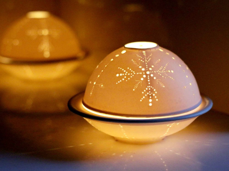 Snow flake Tea light holder made of porcelain, porcelain lantern, candle night light, romantic lighting, Lithophone light image 1