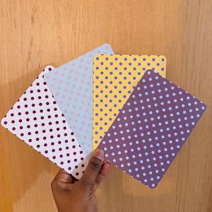 Pastell Polka Dot Kindle Einsatz, ästhetisches Kindle Dekor, minimalistischer E-Reader Einsatz, niedliche neutrale Kindle Dekoration, alle Größen