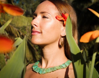 chrysoprase green stone choker, tribal one of a kind statement necklace.