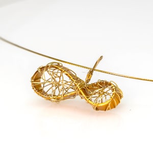Infinity Wire Pendant · Minimal Sculptural Necklace