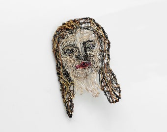 Custom portrait brooch, Wire art sculpture jewelry, Personalized face pin, Unusual art gifts