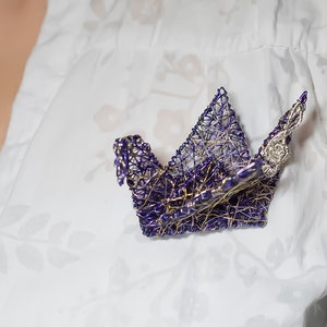 Origami crane pin, Crane brooch, Origami jewelry sculpture wire bird art brooch, Modern statement gift image 2