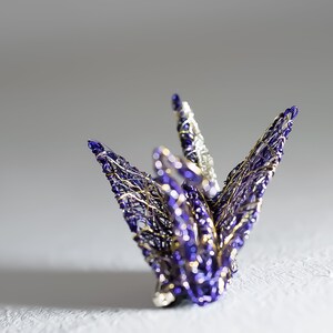 Origami crane pin, Crane brooch, Origami jewelry sculpture wire bird art brooch, Modern statement gift image 3