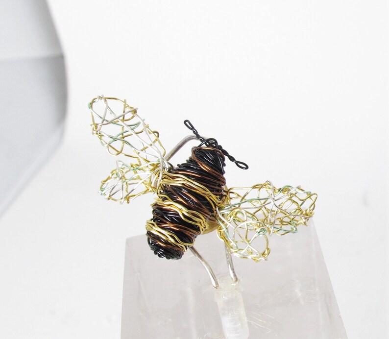 Bumble bee pin wire sculpture art mothers day gift Etsy